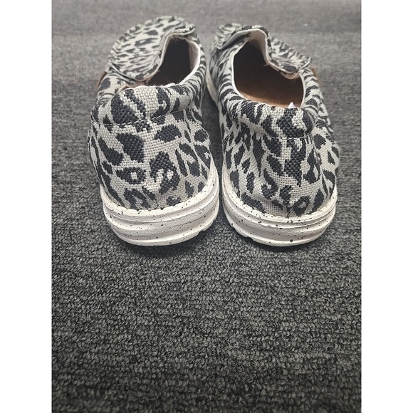 Hey Dude Misty Woven Cheetah Gray Shoes Women Slip On Size 11 Boho Casual - Picture 2 of 5